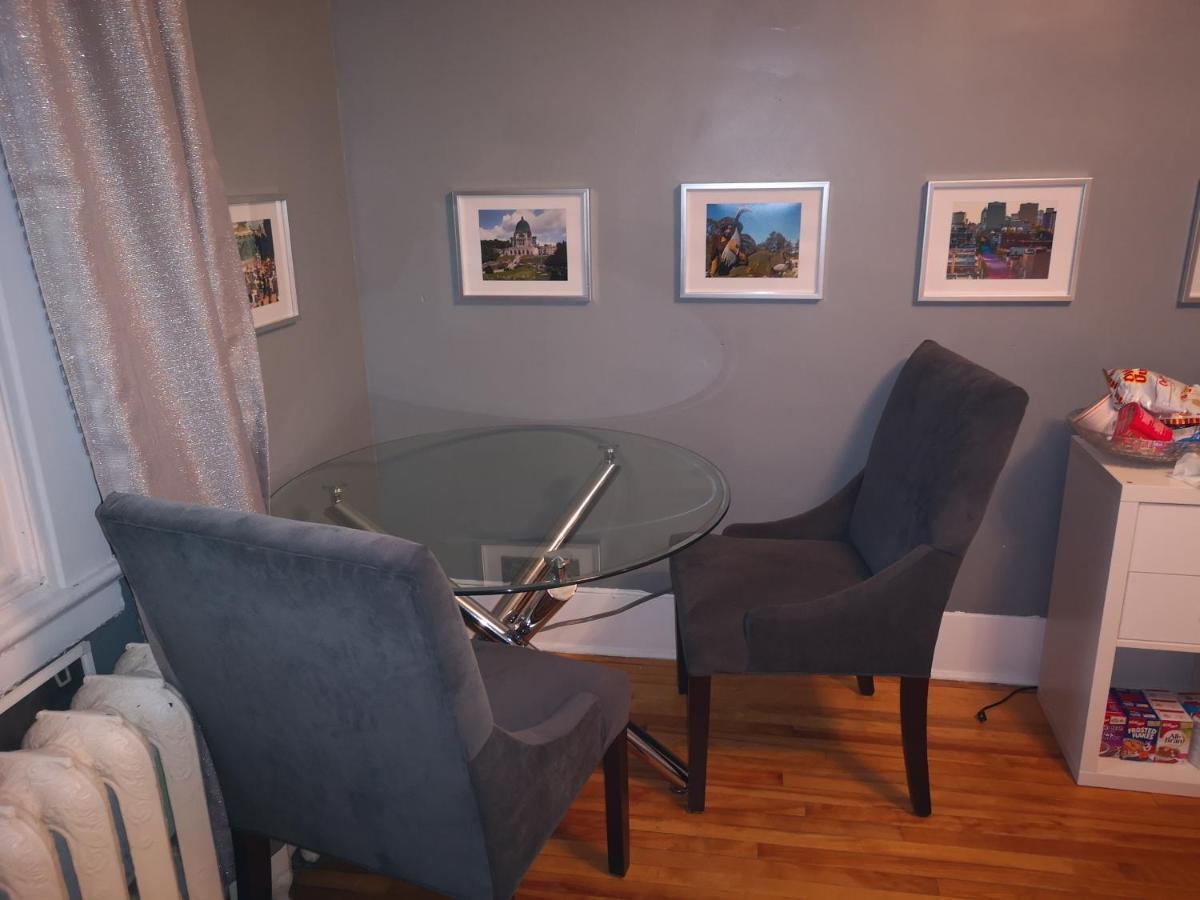Séjour chez l'habitant With King Bed In Shared 3 Bedroom Downtown *