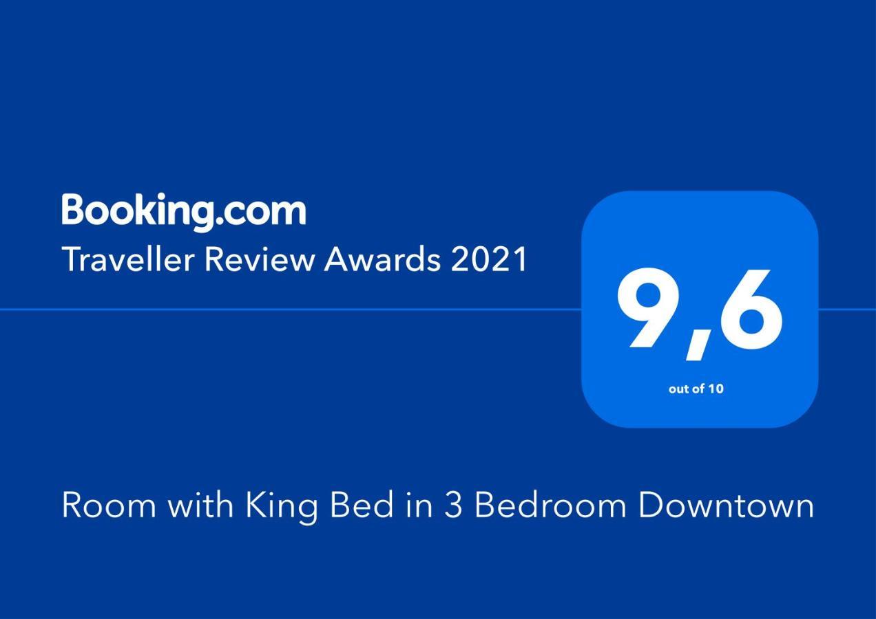 With King Bed In Shared 3 Bedroom Downtown Habitación en casa particular *